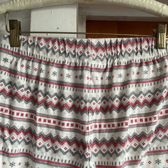 NWT- LC Lauren Conrad Holiday PJ Set - Picture 12 of 16